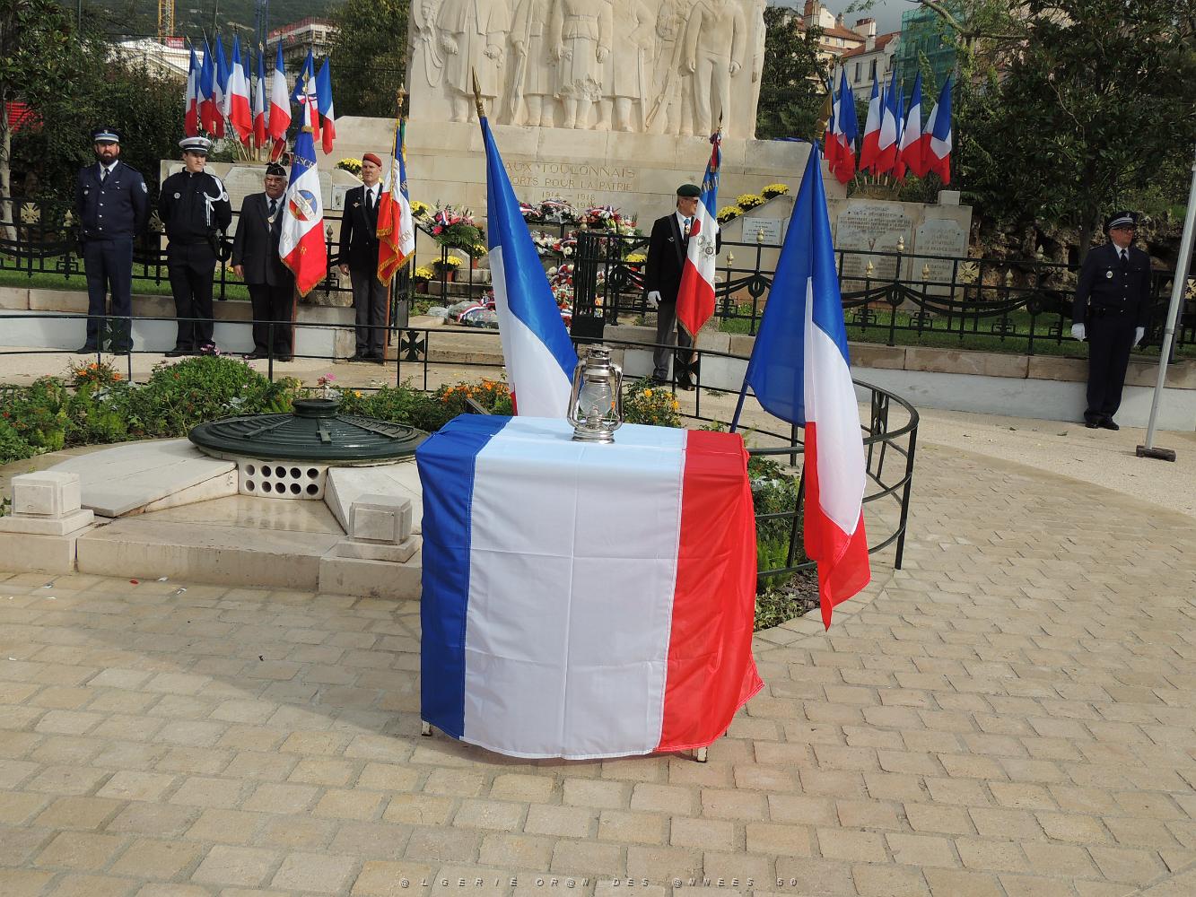 PHASE 2 2018 11 11 LA FLAMME DU SOUVENIR A TOULON (139).JPG -           